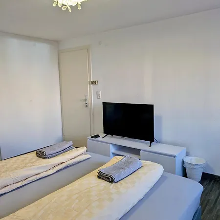 Siyen Three With 24h Check-in Apartment